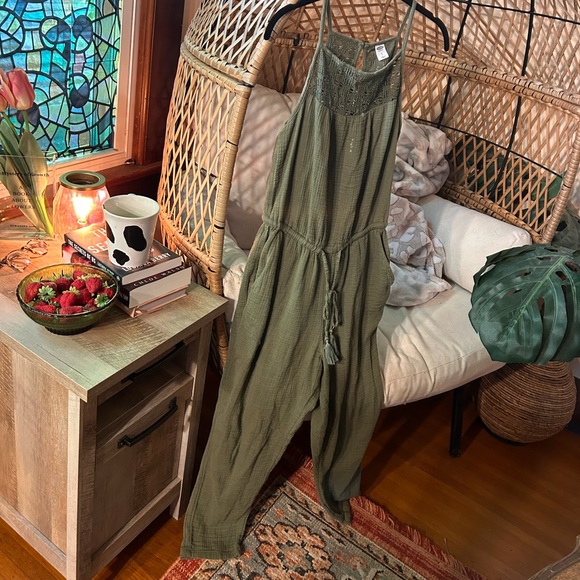 Old Navy Pants - Green jumper